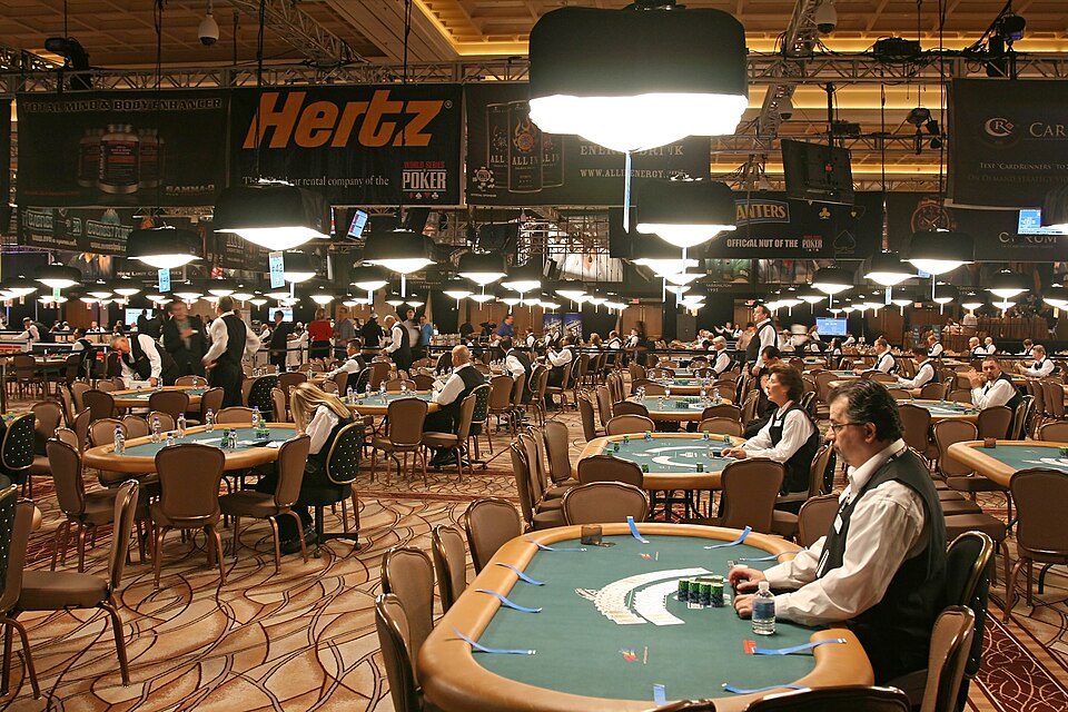 https://www.reddit.com/r/poker/comments/1u4gg4s/kabrhel_in_the_1m_cash_game_is_gold/ - 百万美元现金局:Kabrhel为何成为最受关注玩家?