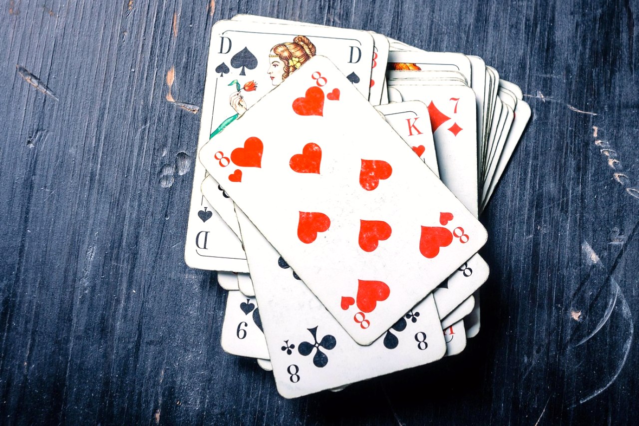 从破产到WSOP冠军:他如何用6个月血洗赛场?揭秘3大逆袭策略